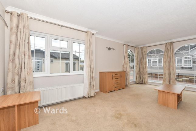 2-bed caravan on 47, Cedar Lane, Ashford, £130,000