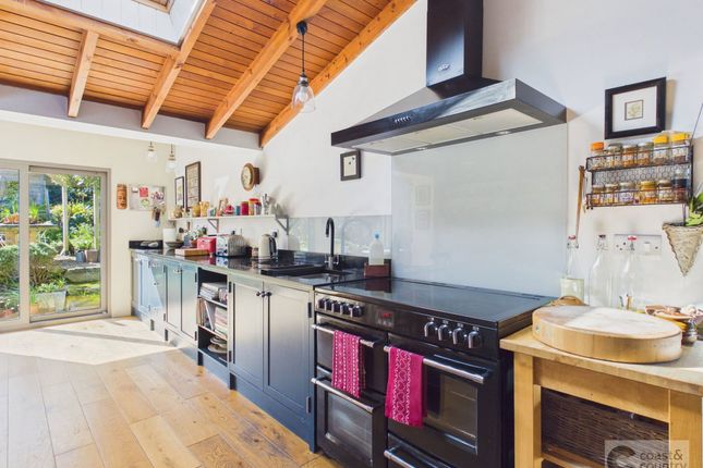 53 Seymour Road, Newton Abbot photo 3