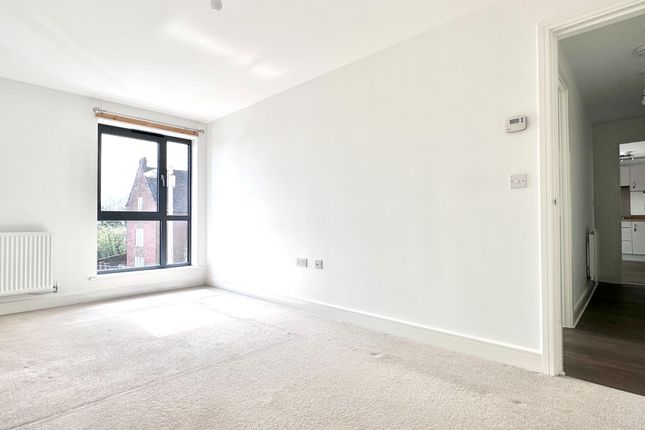 Flat to rent in Sir John Fogge Avenue, Ashford