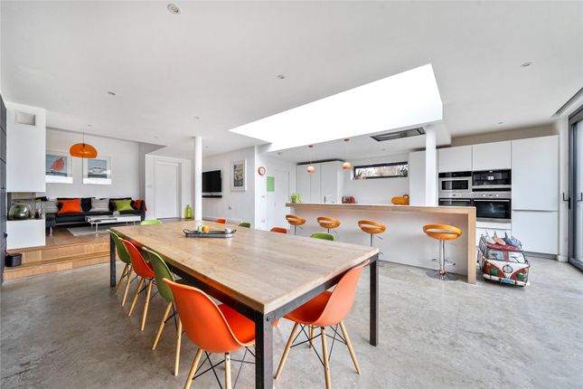 32, Nightingale Road, Surrey photo 2