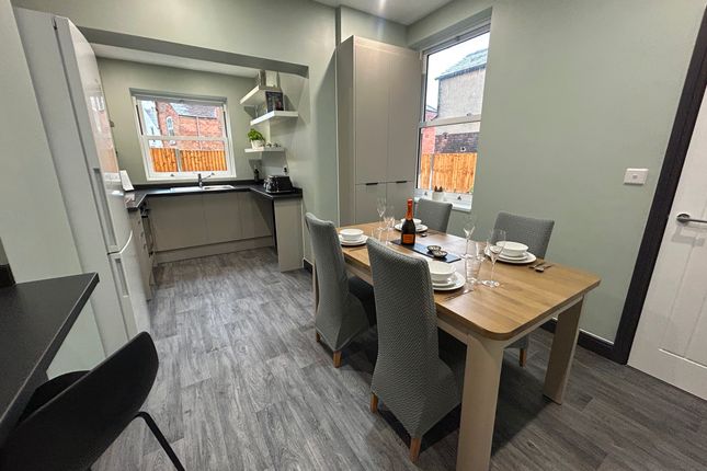 Room 3, 8 Breedon Hill Road, Derby photo 5