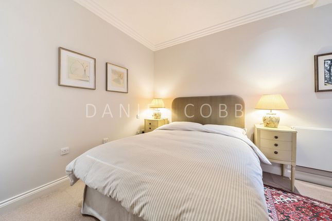 Apt 320, 8 Dean Ryle Street, London photo 4