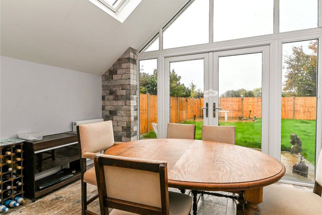 37, High Ridge Crescent, Hampshire photo 4