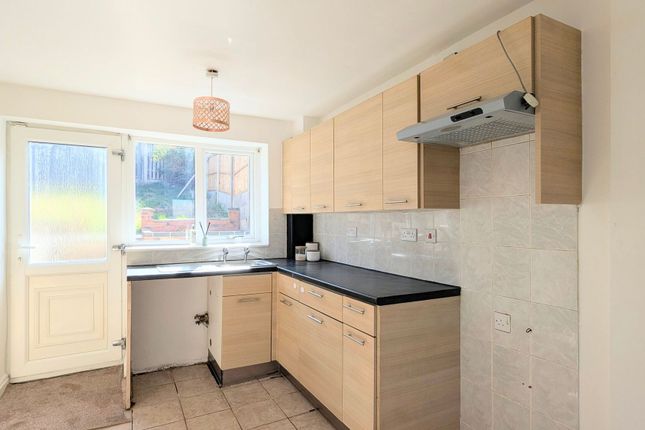 13 Haldane Crescent, Chesterfield photo 5