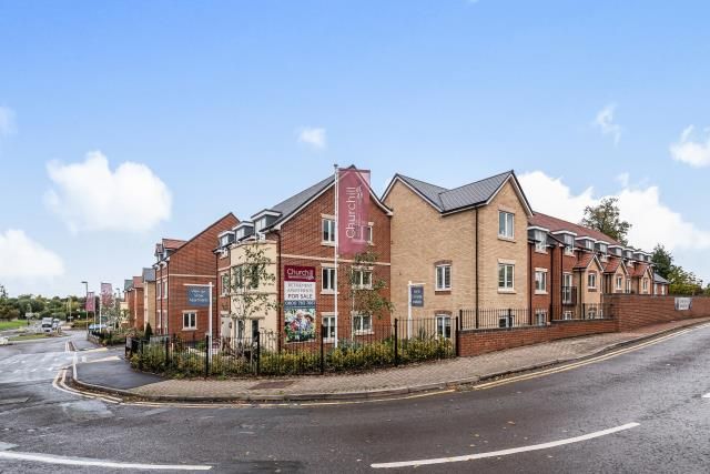 1-bed flat on 2, Yeats Lodge, Thame, £300,000