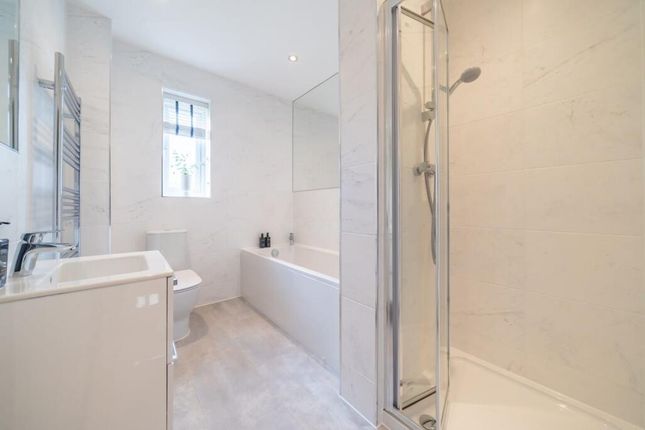 Bathroom.Jpeg