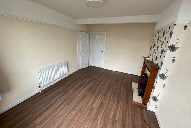 20, Torrington Avenue, Coventry photo 3
