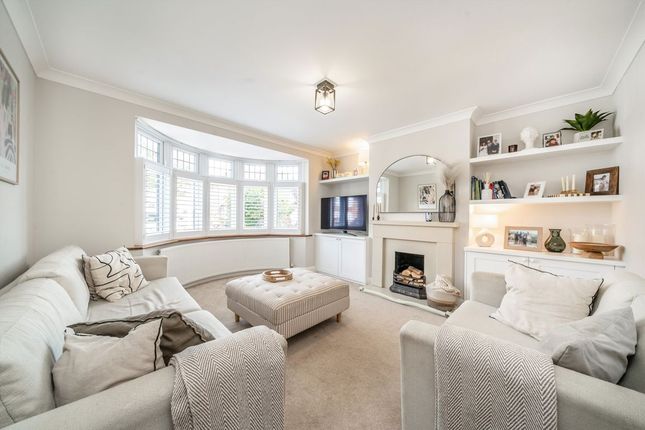 62, Bassett Gardens, Isleworth photo 2