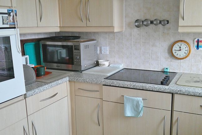 Flat for sale in Stoneleigh Court, Porthcawl