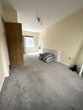 Room 2, 2, Western Road, ST. LEONARDS-ON-SEA photo 4