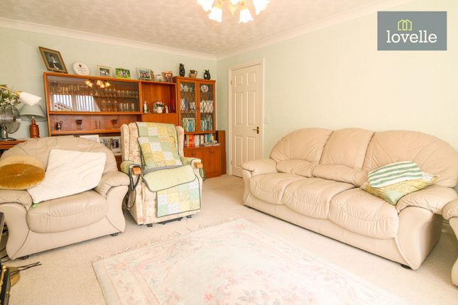 26 Kestrel Drive, Louth photo 4