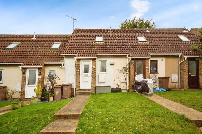 Thumbnail Terraced house for sale in Flamingo Close, Walderslade, Chatham