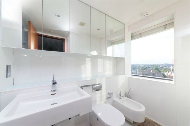 Flat for sale in 3 Hermitage Street, London