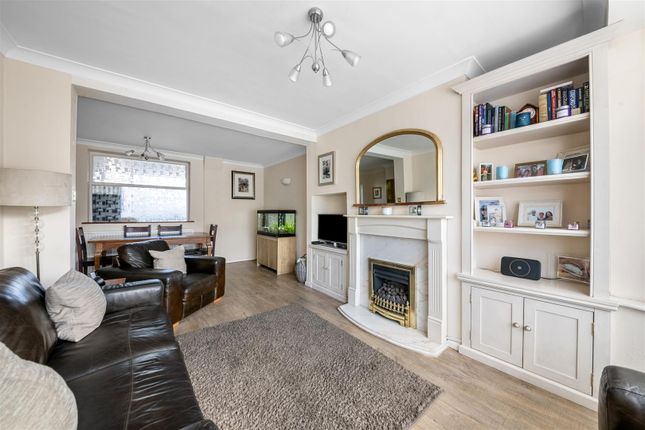 Terraced house for sale in Berwick Avenue, Hayes