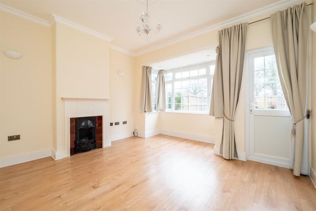 Thumbnail Terraced house for sale in Collingwood Road, Sutton