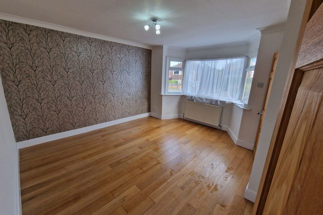 Thumbnail Semi-detached house to rent in Hopefield Avenue, Frechville, Sheffield