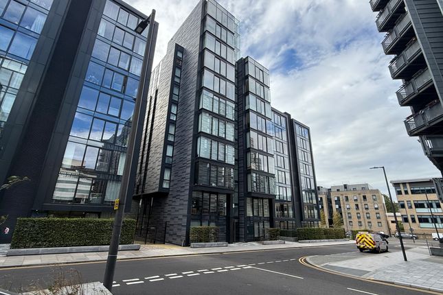 2-bed flat on Flat 21, 5 Simpson Loan, Edinburgh, £475,000
