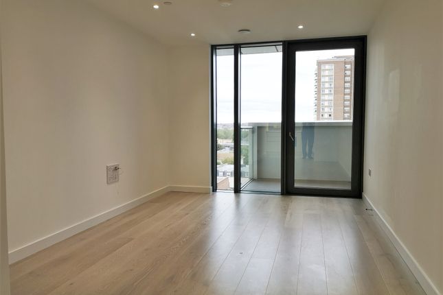 Carriage House, 2 City North Place, Finsbury Park, London photo 4