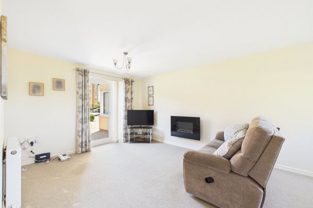 Flat 1, 60, Longhorn Avenue, Gloucestershire photo 2