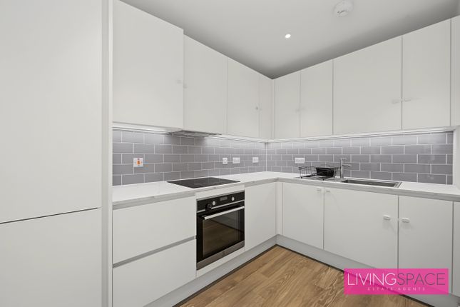Samara Drive, Southall photo 2