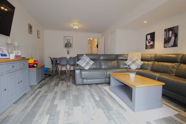 12, Starling Close, Sandy photo 3