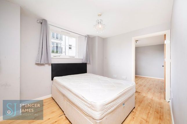 Flat for sale in The Renovation, Woolwich Manor Way