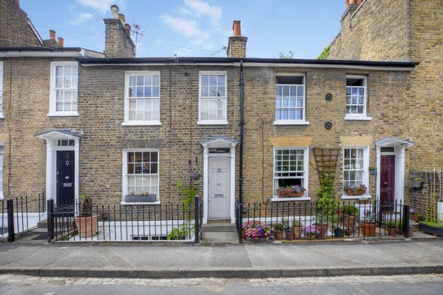 2-bed house on 20, Prior Street, London, £3,500/mo