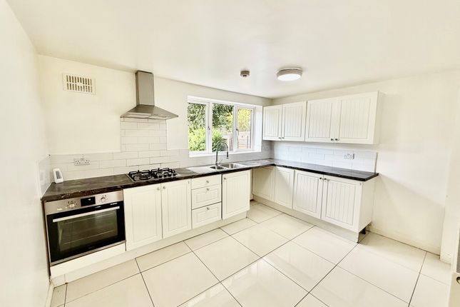 44, NOTTINGHAM photo 2