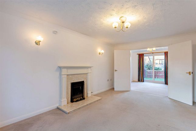 Detached house to rent in Webb Close, Oundle, Peterborough