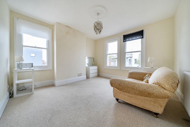 Flat 3, 9 Christchurch Villas,, Malvern Road, Gloucestershire photo 4