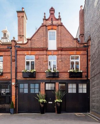 Terraced house for sale in Adams Row, London