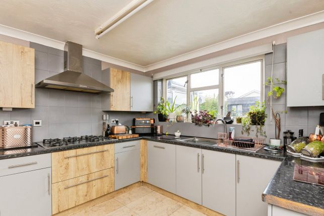 52, Penzance Road, Ipswich photo 4