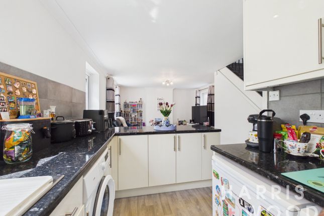 31 Longfield, Witham, Essex photo 2