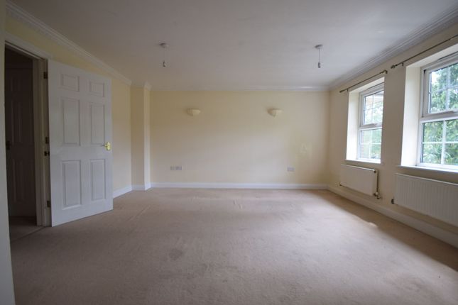Flat 6, Yeoman Court Reigate Road, Tadworth photo 4