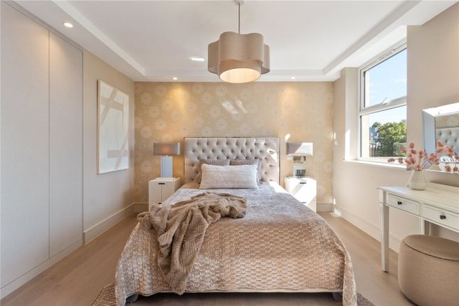 92, Boydell Court, St John's Wood photo 4