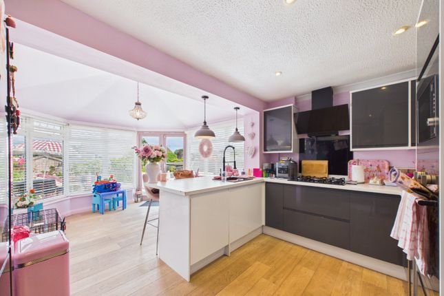 53, Wargrove Drive, Sandhurst photo 4