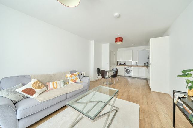 Flat 306, Eleanor House, 44, Dora Carr Close, Oxford photo 3