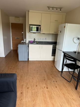 Flat 24, Bantam House, 6 Heritage Avenue, London photo 3