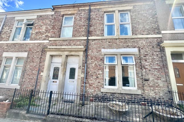 2-bed house on 98 Stanton Street, Newcastle upon Tyne, £900/mo