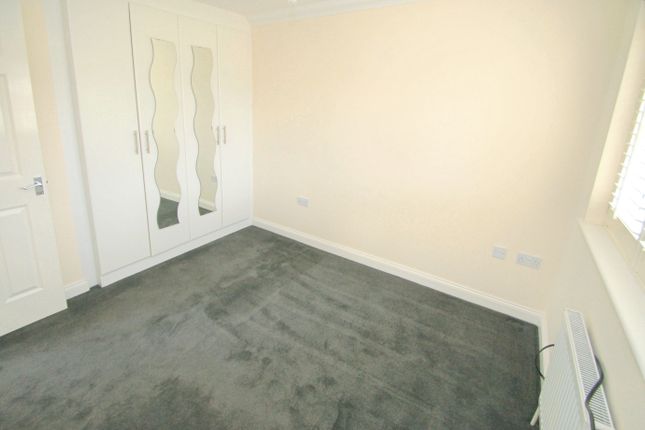 43, Clover Way, Hatfield photo 5