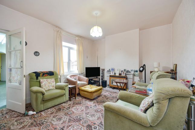 85, Trap Lane, Sheffield photo 4