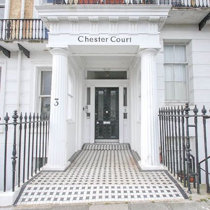 Flat for sale in Sussex Square, Brighton