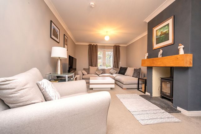 13, Yaffle Crescent, Kettering photo 3