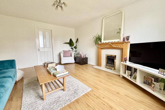47, Pasture Way, Leeds photo 3