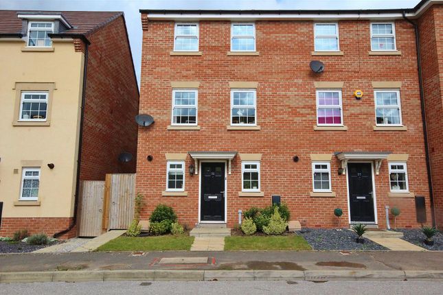 Thumbnail Town house for sale in Coupland Road, Selby