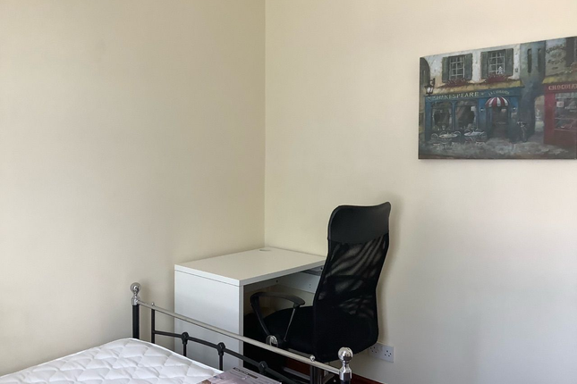 55b Northwick Avenue, Harrow photo 3
