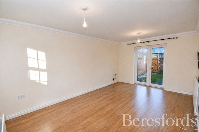 21, Steed Crescent, Colchester photo 4