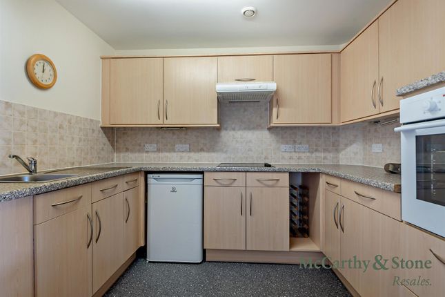 28 Amelia Court, Union Place, Worthing photo 3