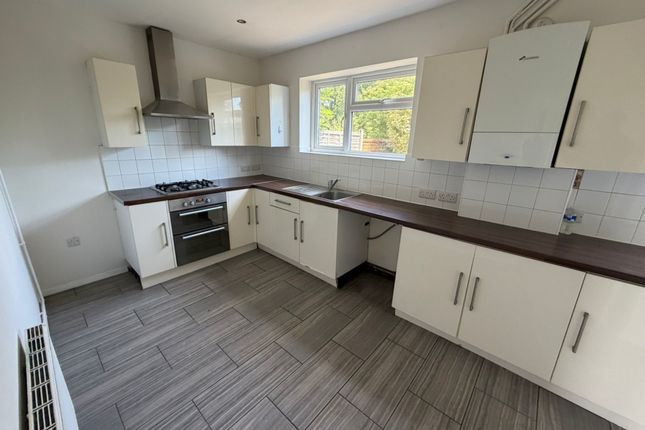15, Heysham Drive, Watford photo 2