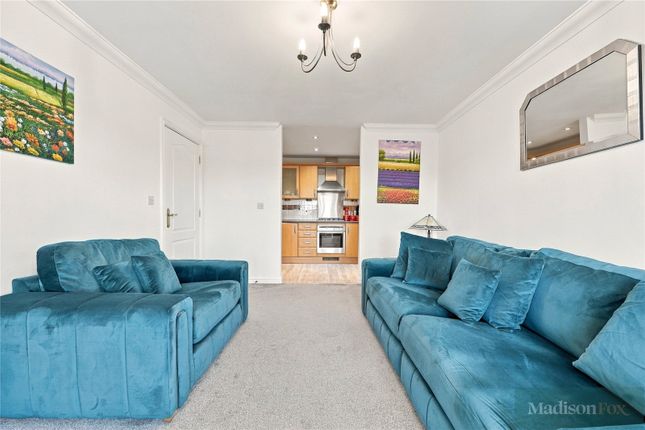Flat 20, Lea Valley House,, Stoney Bridge Drive, Essex photo 3
